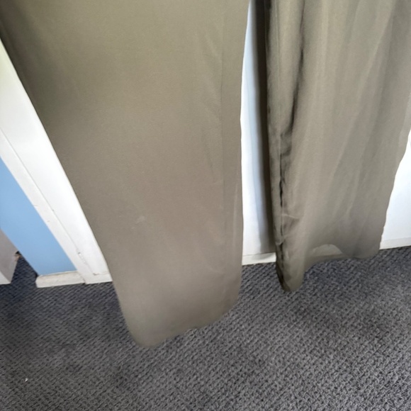 Modcloth Chiffon Olive Green Pink Short Sleeve Jumpsuit Size Medium - Picture 6 of 15